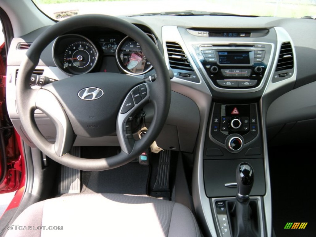 2014 Elantra SE Sedan - Red / Gray photo #24