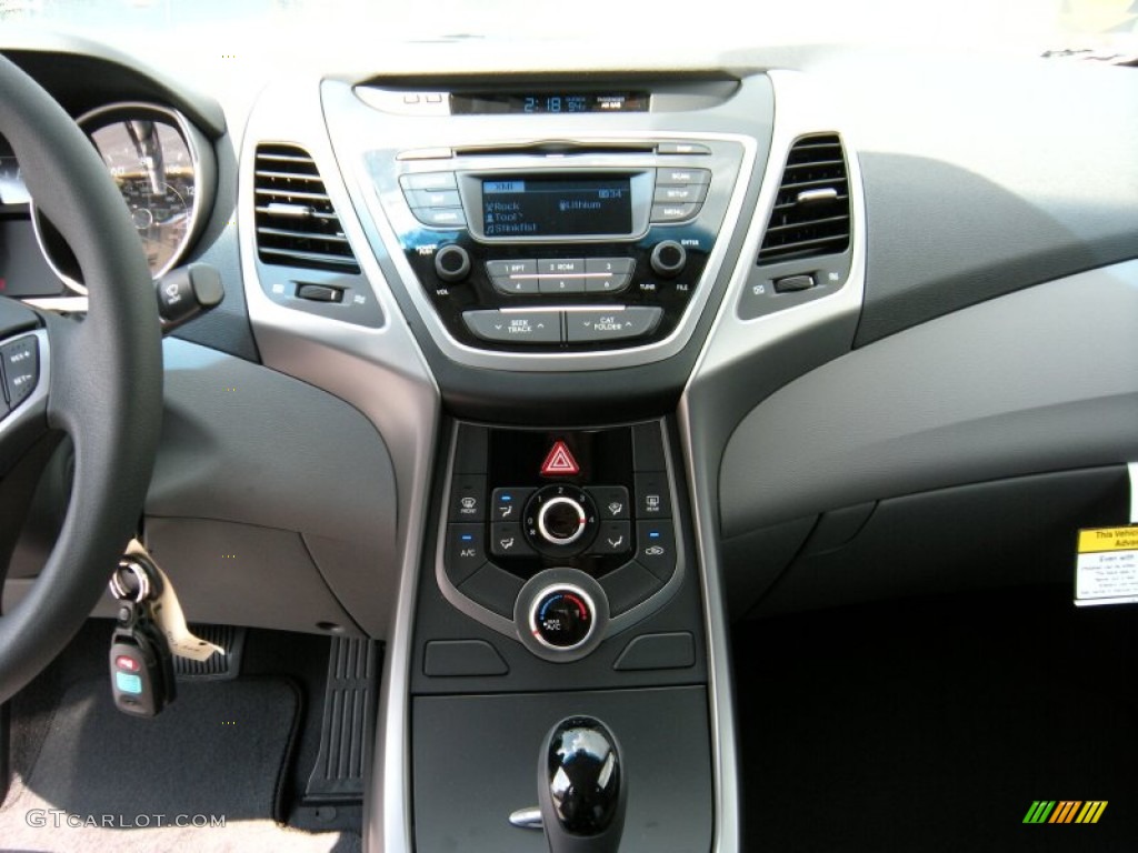 2014 Elantra SE Sedan - Red / Gray photo #25