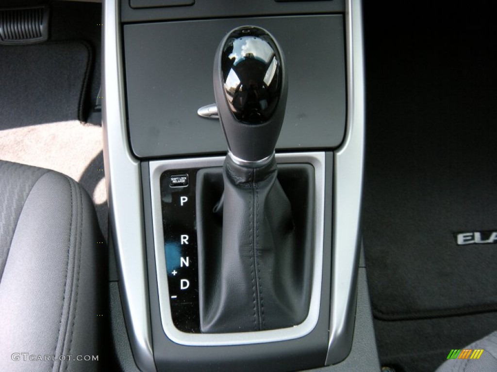 2014 Elantra SE Sedan - Red / Gray photo #28