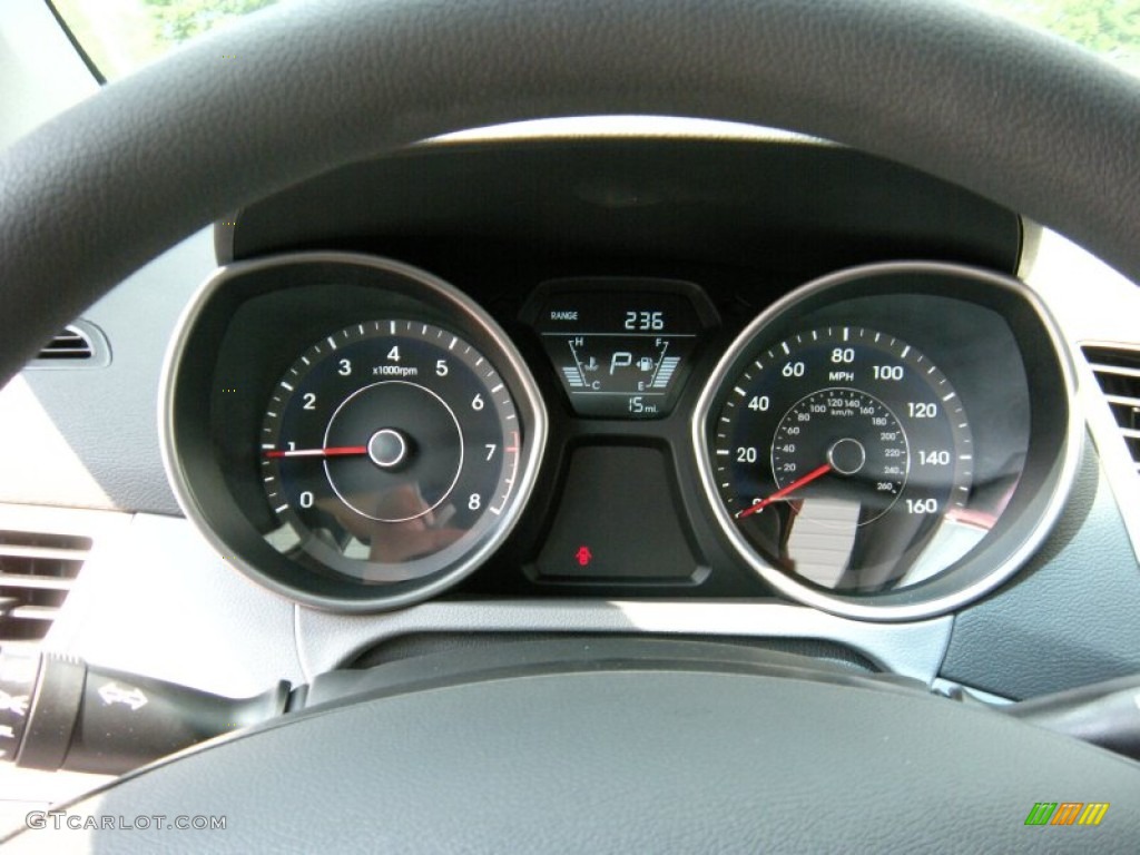 2014 Elantra SE Sedan - Red / Gray photo #30