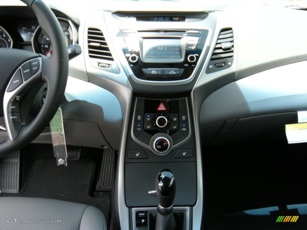 2014 Elantra Limited Sedan - Black / Gray photo #26