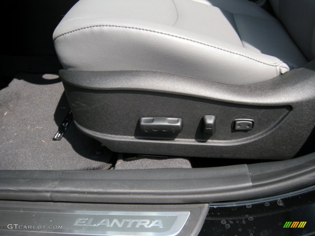 2014 Elantra Limited Sedan - Black / Gray photo #25