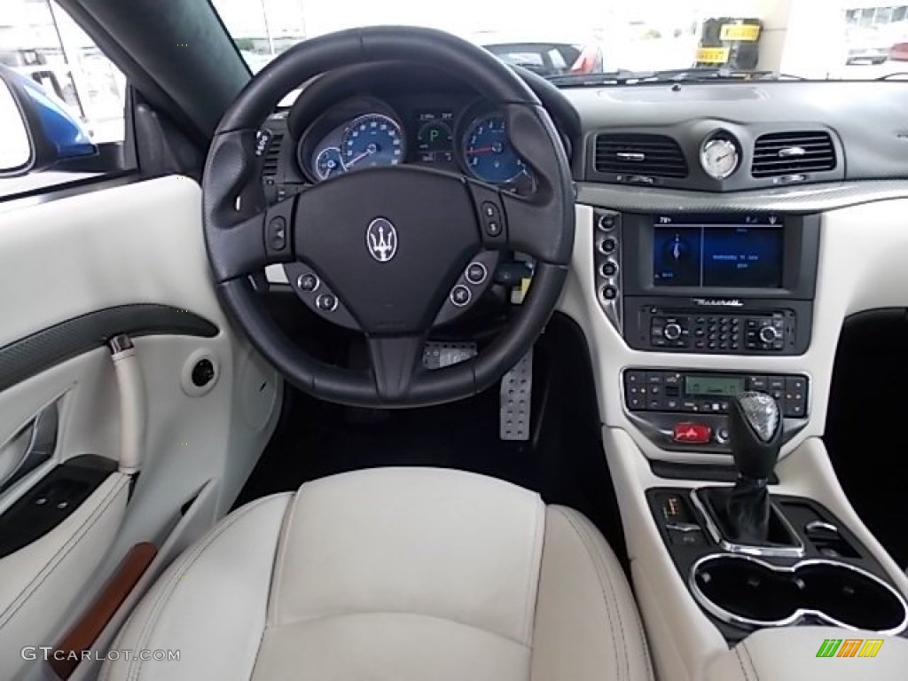 2013 Maserati GranTurismo Sport Coupe Dashboard Photos
