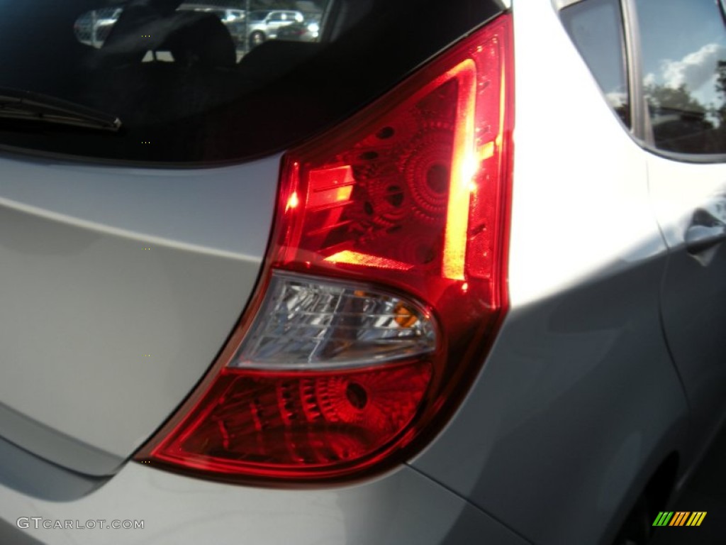 2013 Accent GS 5 Door - Ironman Silver / Black photo #17