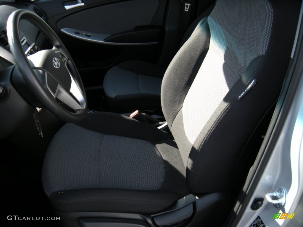 2013 Accent GS 5 Door - Ironman Silver / Black photo #31