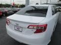 Super White - Camry SE Photo No. 8