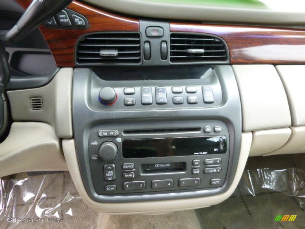 2001 DeVille Sedan - Cashmere / Neutral Shale photo #16