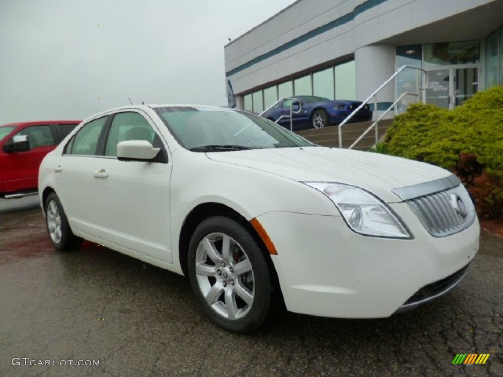 2010 Milan V6 Premier - White Suede / Camel photo #2