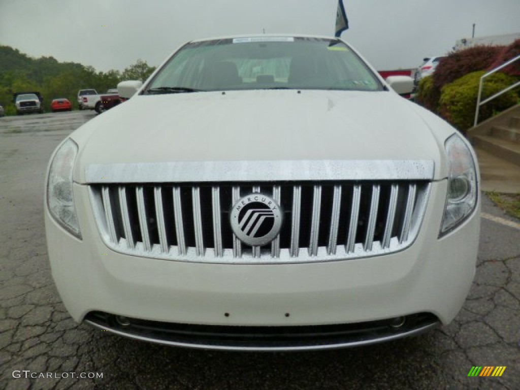 2010 Milan V6 Premier - White Suede / Camel photo #3