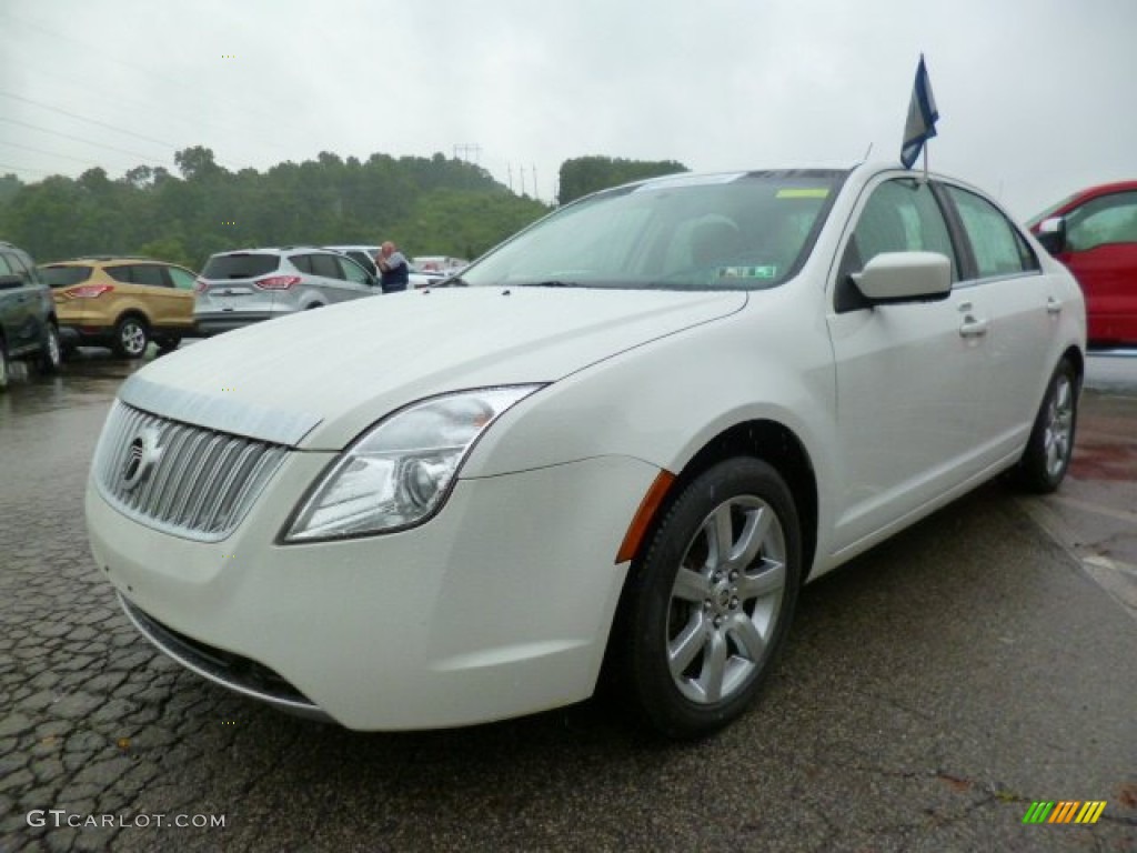 2010 Milan V6 Premier - White Suede / Camel photo #4