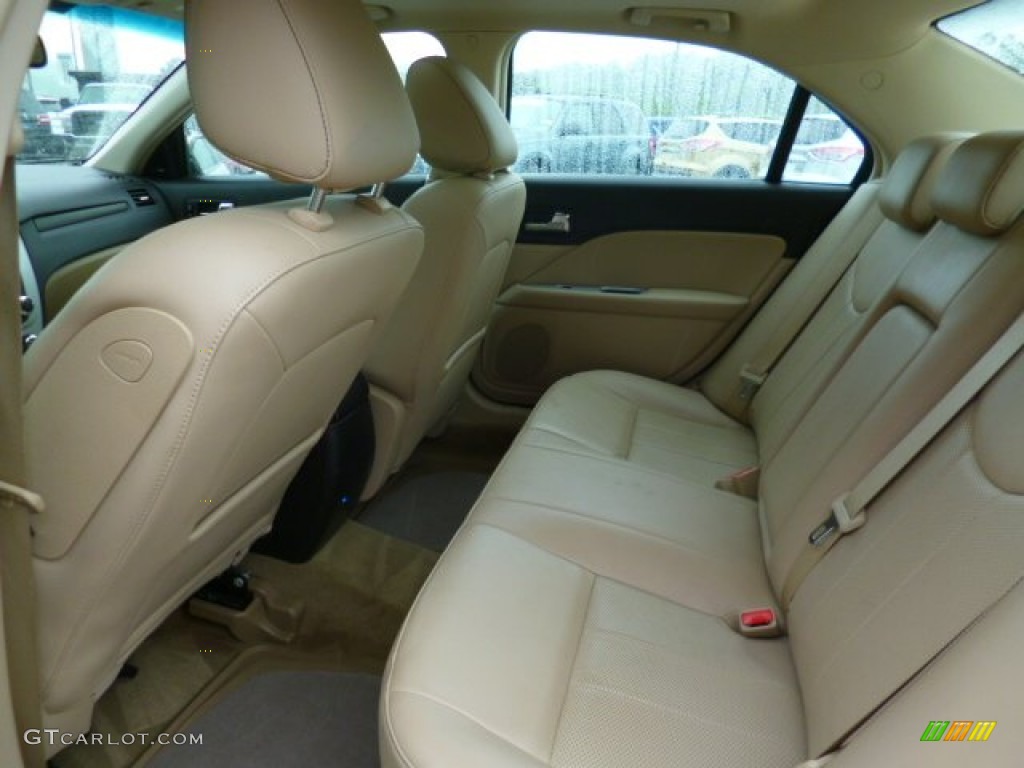 2010 Milan V6 Premier - White Suede / Camel photo #12