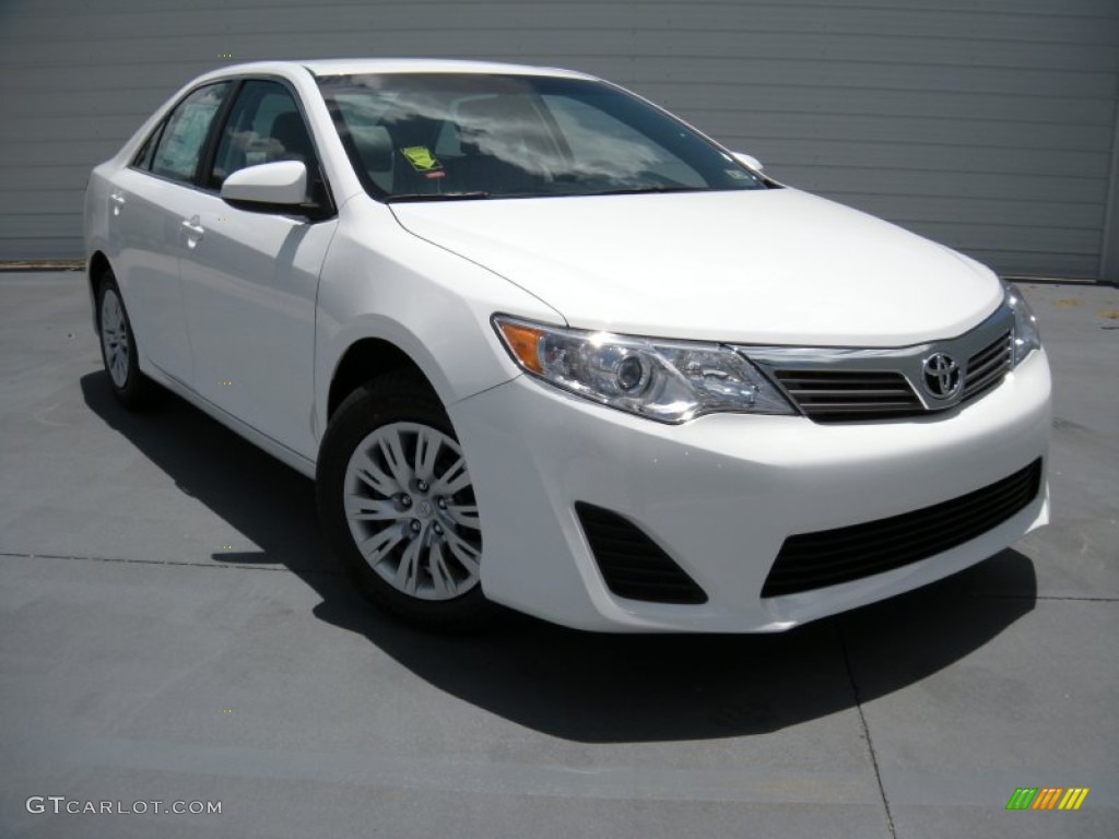 2014 Camry L - Super White / Ash photo #2