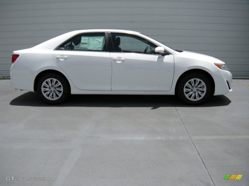 2014 Camry L - Super White / Ash photo #3