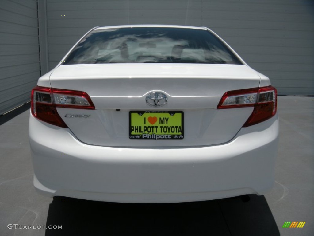 2014 Camry L - Super White / Ash photo #5