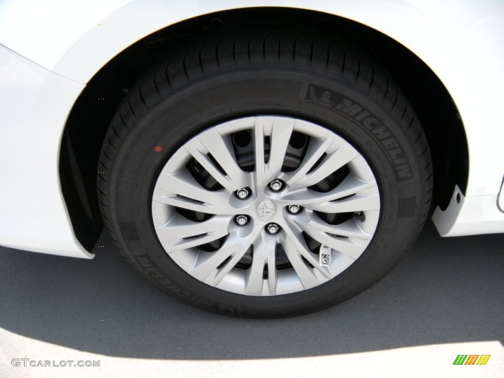 2014 Camry L - Super White / Ash photo #11