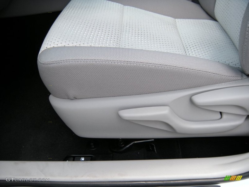 2014 Camry L - Super White / Ash photo #23