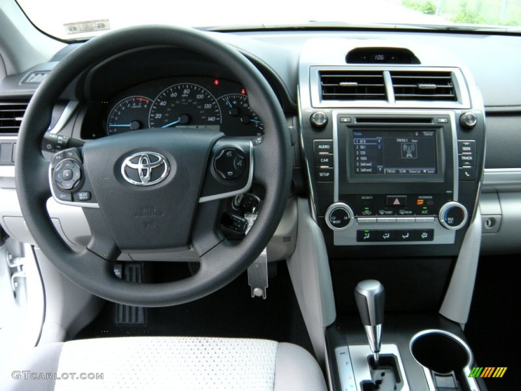 2014 Camry L - Super White / Ash photo #24