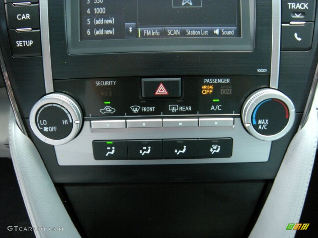 2014 Camry L - Super White / Ash photo #27