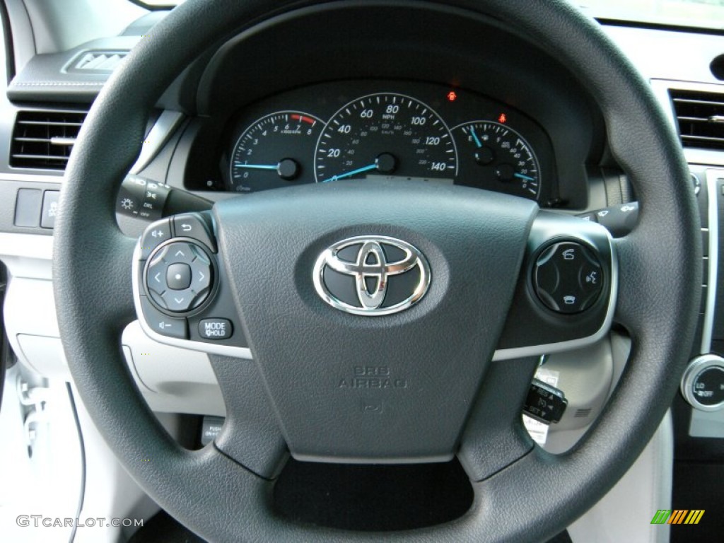 2014 Camry L - Super White / Ash photo #29
