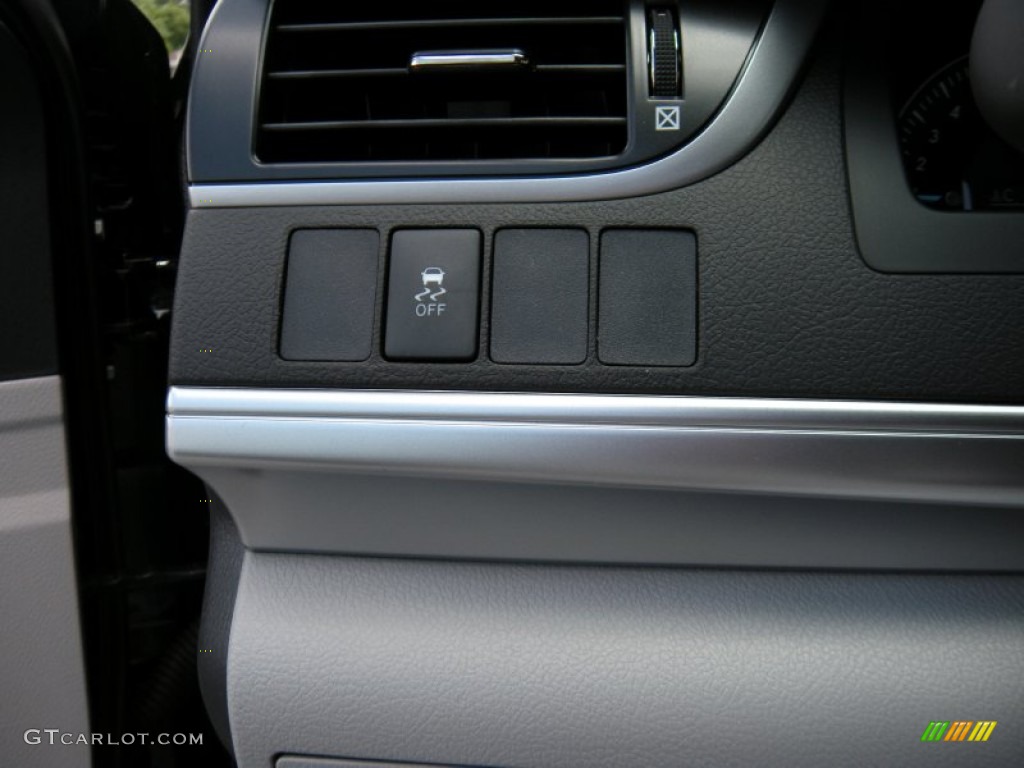 2014 Camry LE - Attitude Black Metallic / Ash photo #32