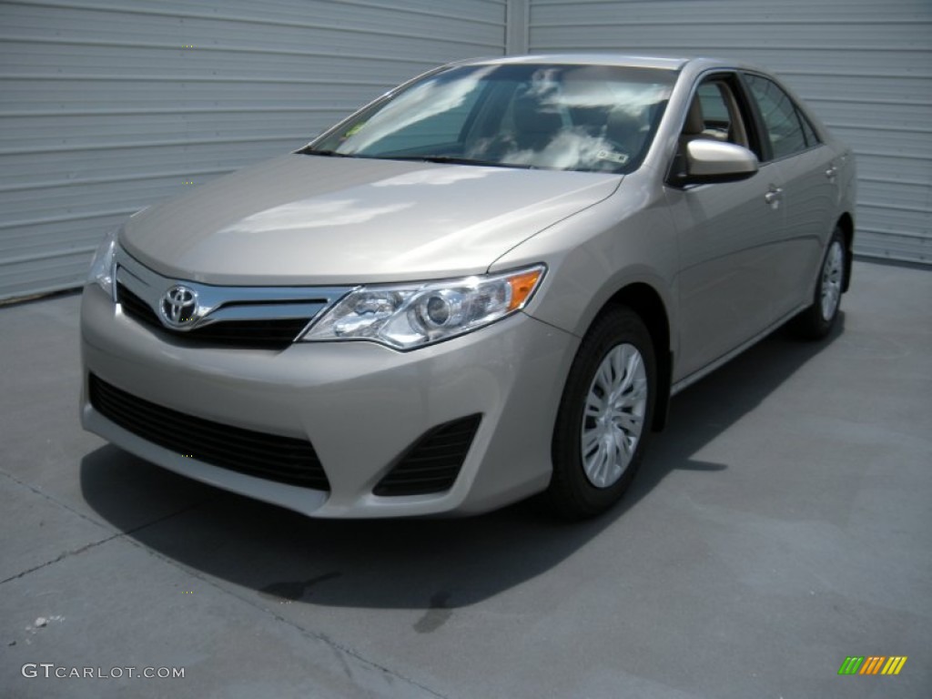 2014 Camry LE - Champagne Mica / Ivory photo #7