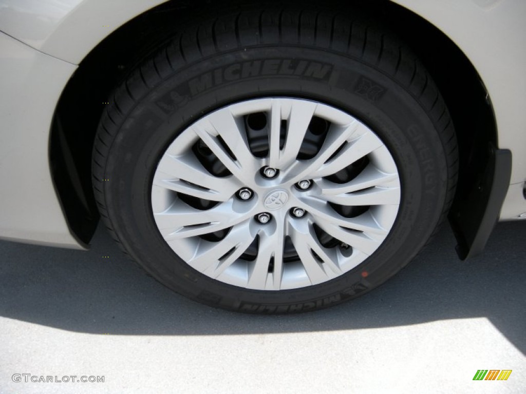 2014 Camry LE - Champagne Mica / Ivory photo #11