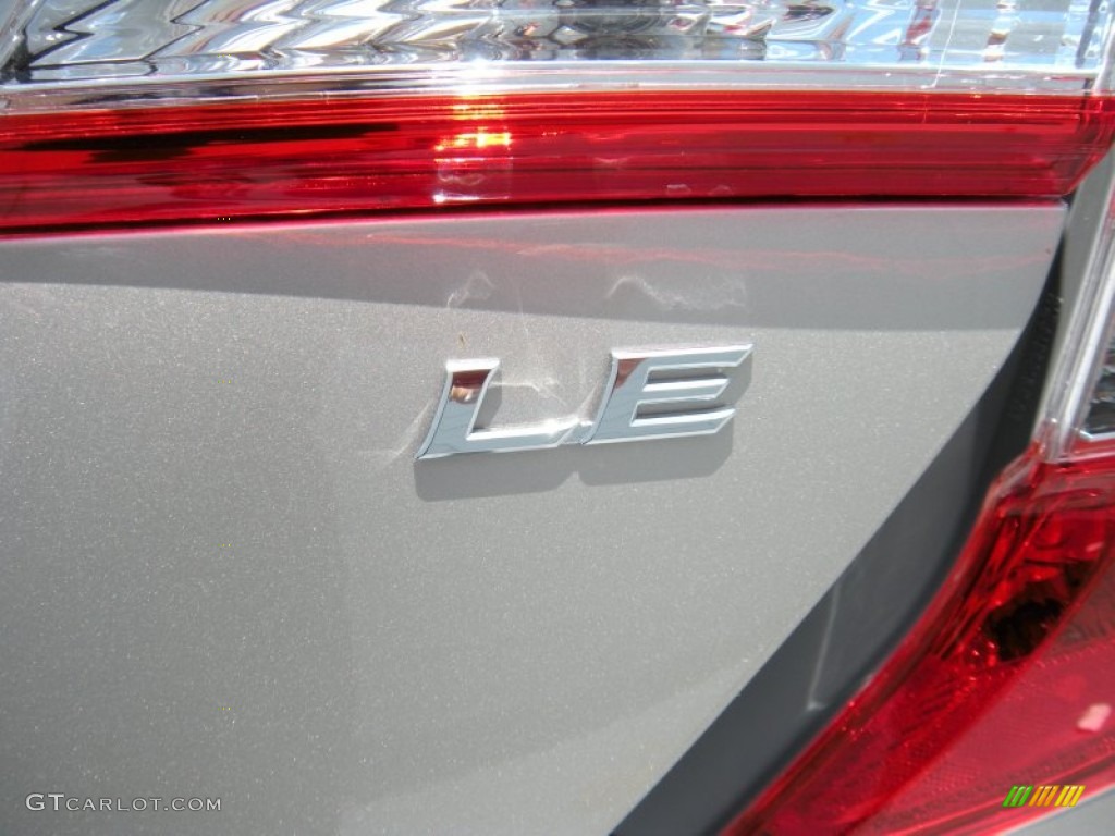 2014 Camry LE - Champagne Mica / Ivory photo #15