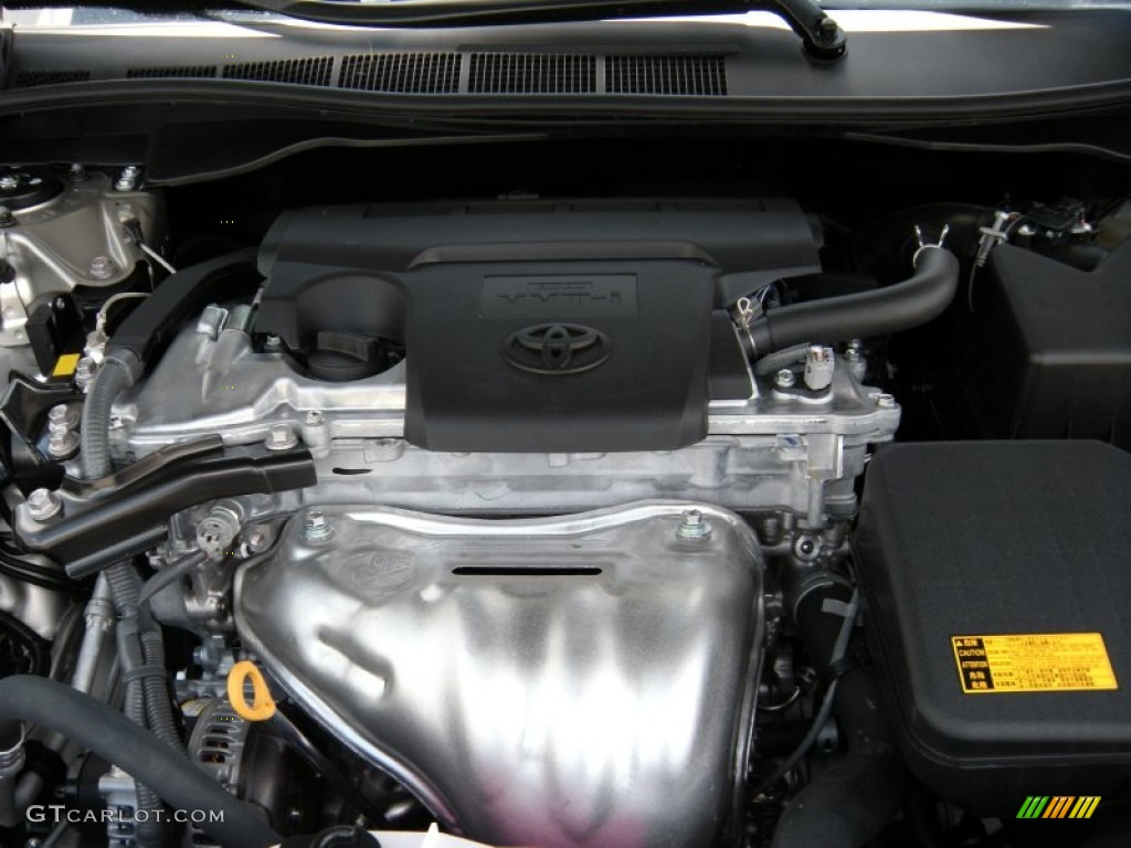 2014 Camry LE - Champagne Mica / Ivory photo #17