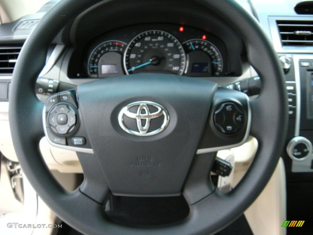 2014 Camry LE - Champagne Mica / Ivory photo #30