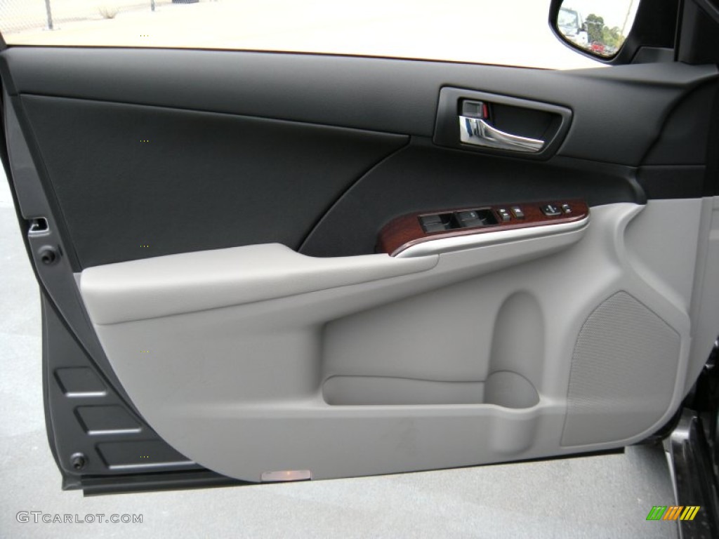 2014 Camry XLE - Magnetic Gray Metallic / Ash photo #21