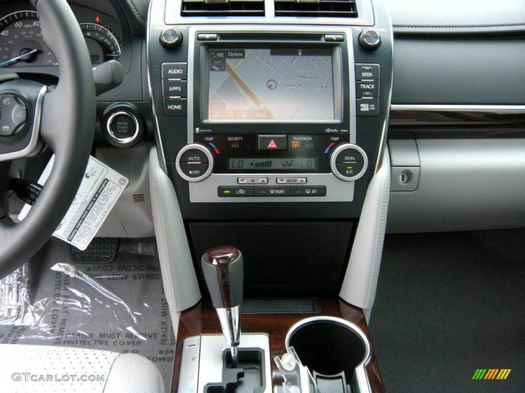 2014 Toyota Camry XLE Navigation Photo #94636702