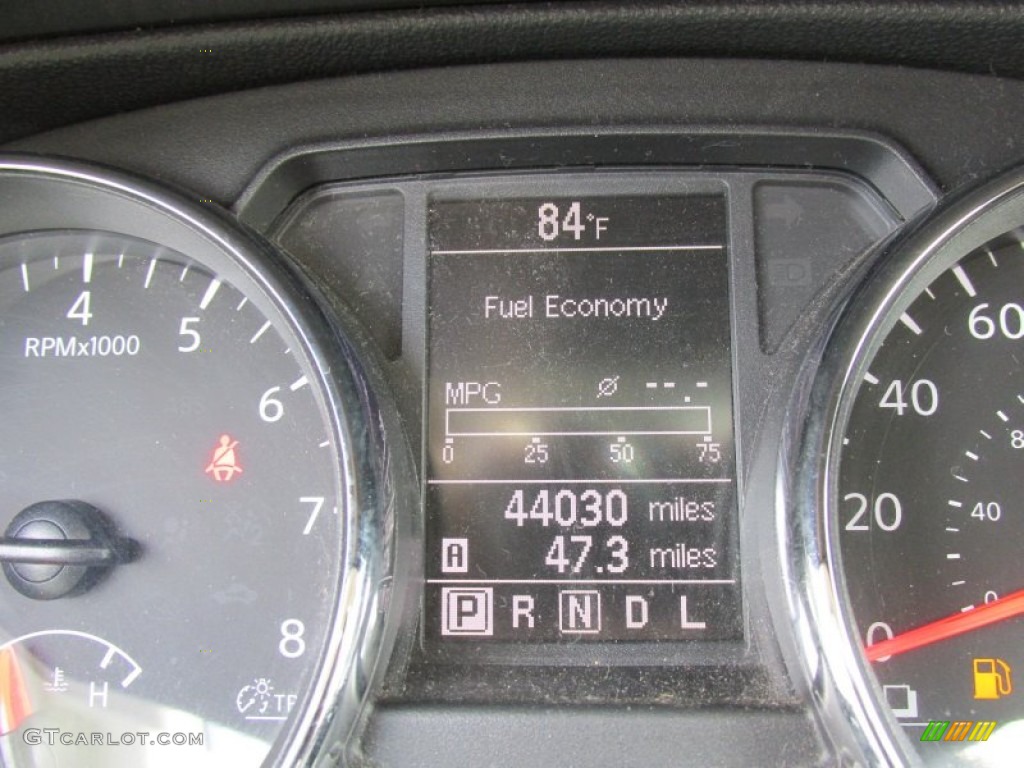 2011 Rogue SV AWD - Platinum Graphite / Gray photo #20