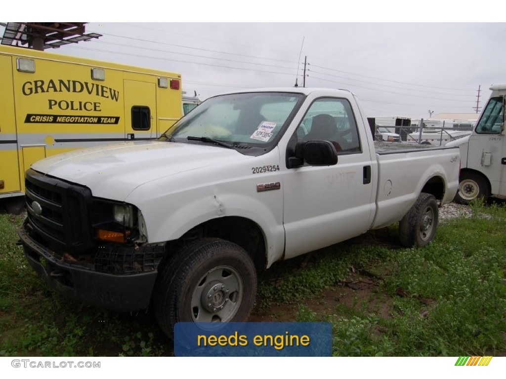 2006 F250 Super Duty XL Regular Cab 4x4 - Oxford White / Medium Flint photo #1