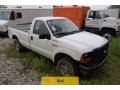Oxford White - F250 Super Duty XL Regular Cab 4x4 Photo No. 2
