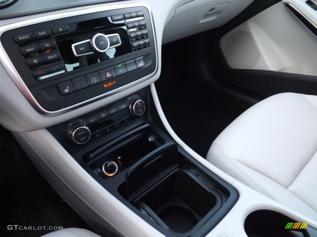 2014 CLA 250 4Matic - Northern Lights Violet Metallic / Ash photo #12