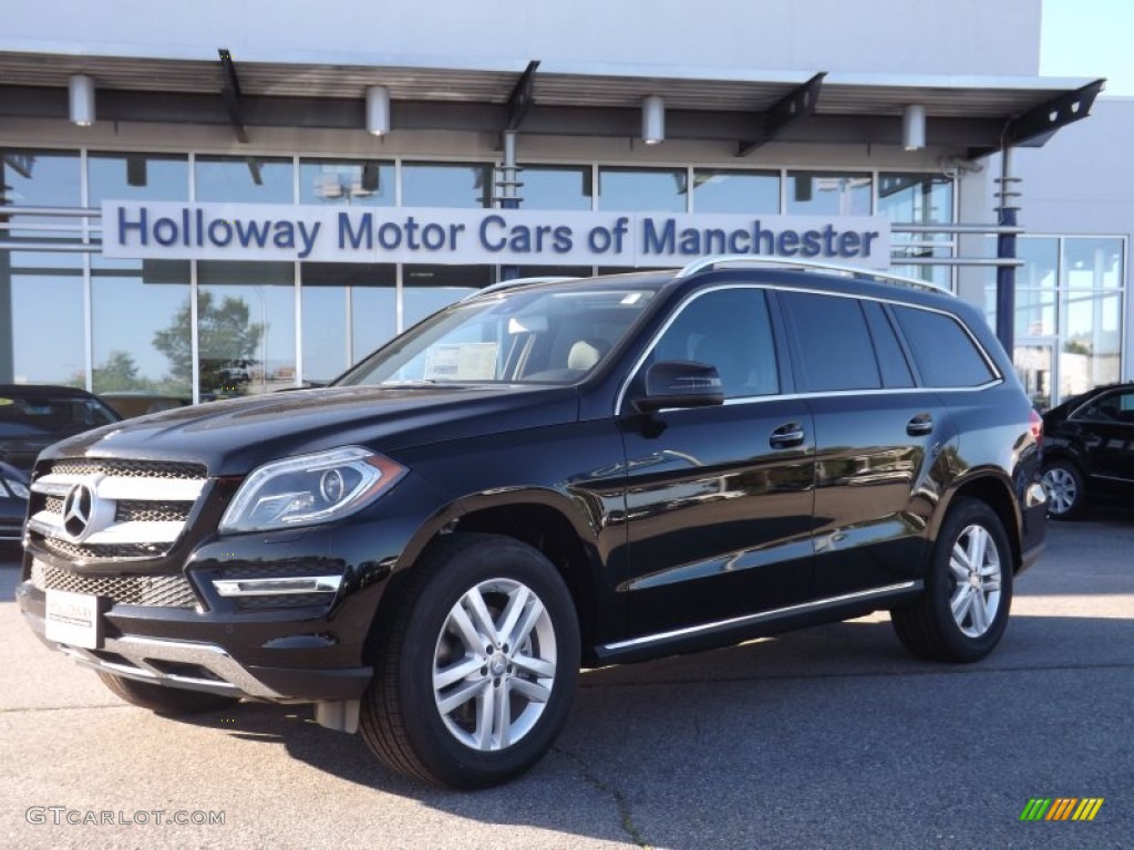 2014 GL 350 BlueTEC 4Matic - Black / Black photo #1