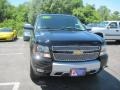 Black - Suburban 1500 Z71 4x4 Photo No. 2
