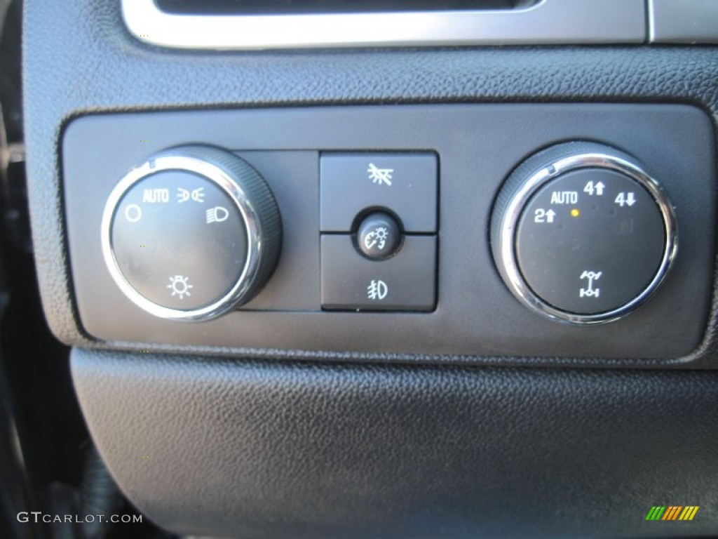 2007 Suburban 1500 Z71 4x4 - Black / Light Titanium/Ebony photo #16