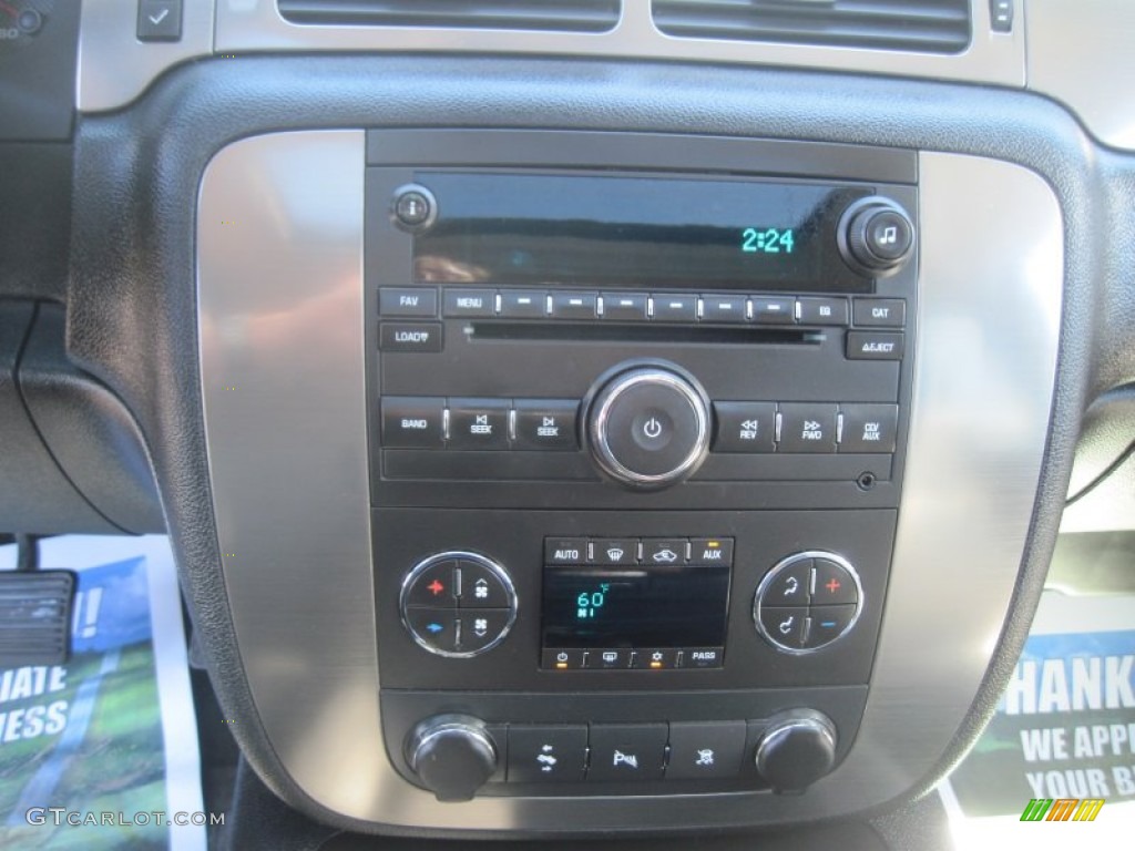 2007 Suburban 1500 Z71 4x4 - Black / Light Titanium/Ebony photo #17