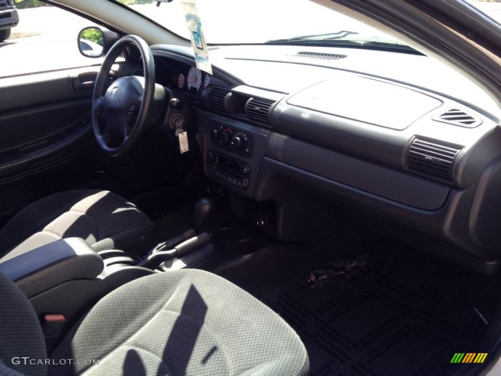 2006 Stratus SXT Sedan - Stone White / Dark Slate Grey photo #10