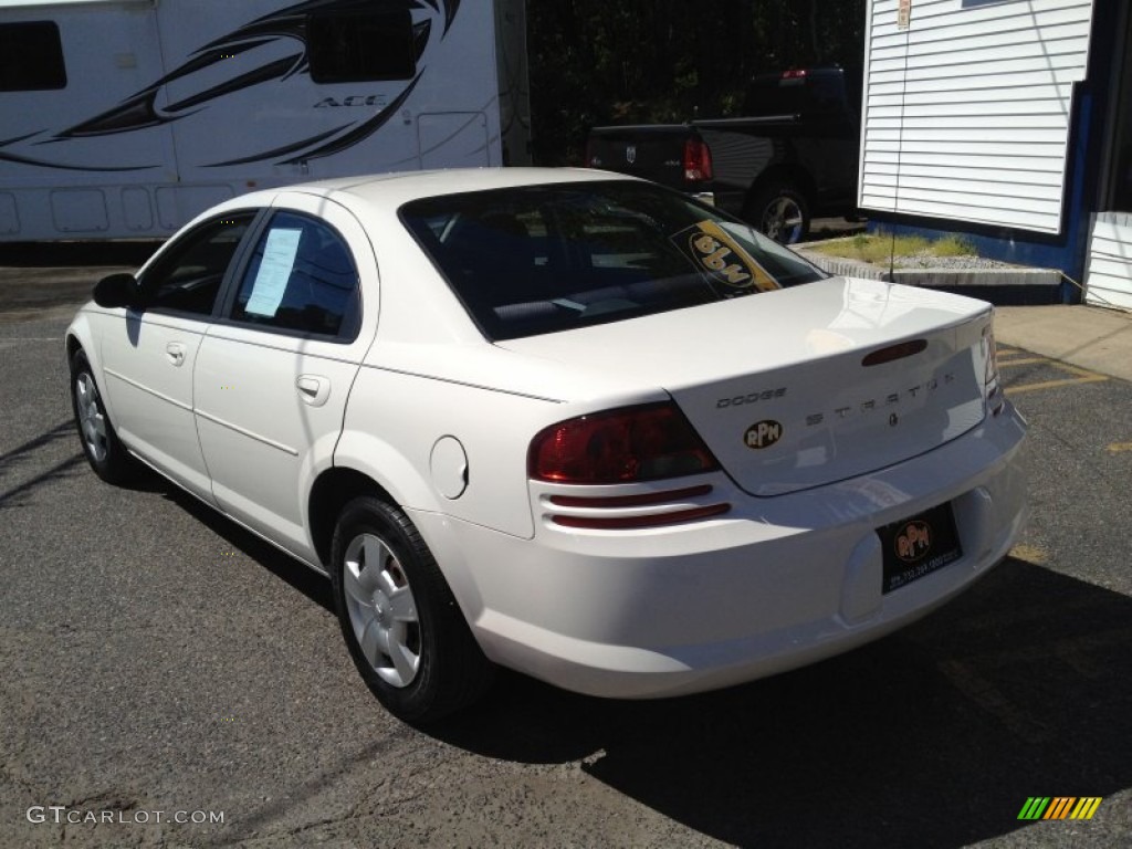 2006 Stratus SXT Sedan - Stone White / Dark Slate Grey photo #16