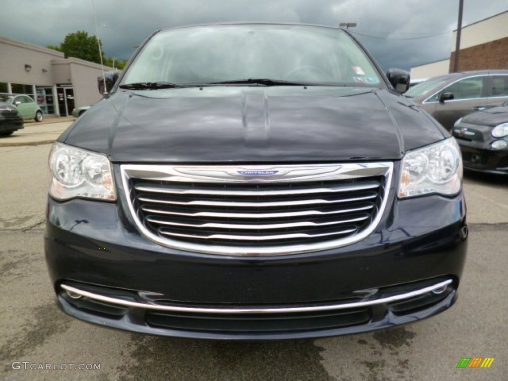 2011 Town & Country Touring - L - Sapphire Crystal Metallic / Black/Light Graystone photo #2