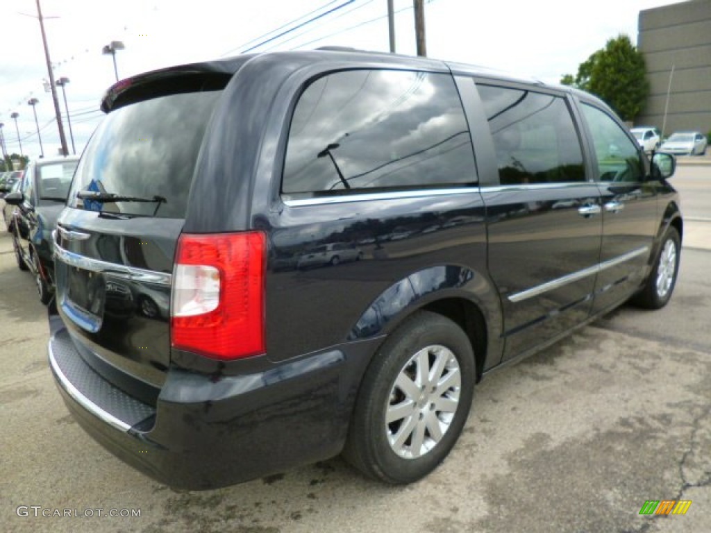 2011 Town & Country Touring - L - Sapphire Crystal Metallic / Black/Light Graystone photo #6