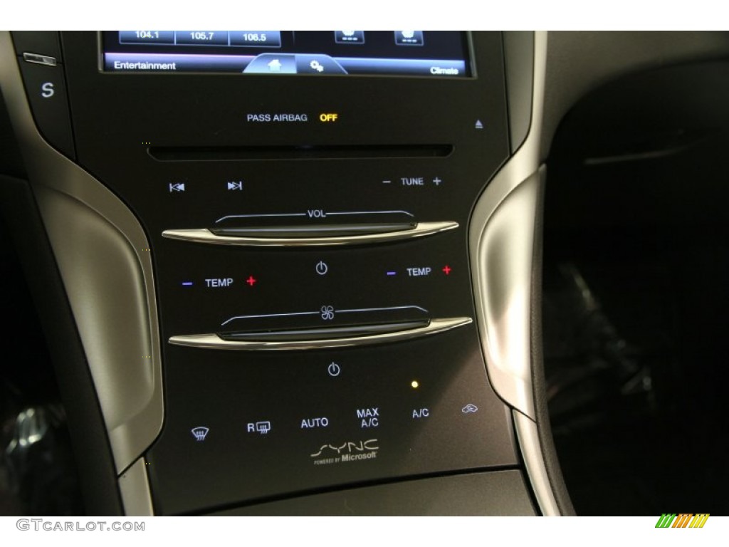 2014 Lincoln MKZ FWD Controls Photos