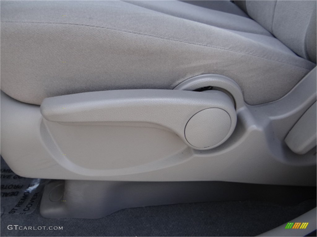 2012 Sedona LX - Silverstone Beige / Gray photo #18
