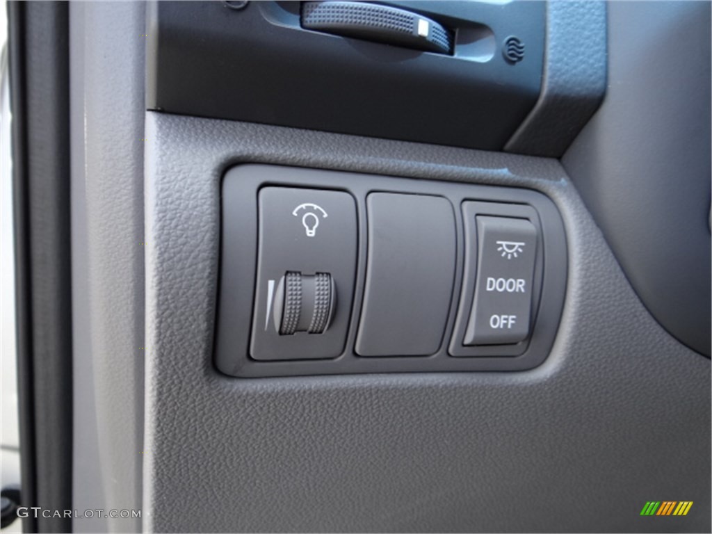 2012 Sedona LX - Silverstone Beige / Gray photo #19