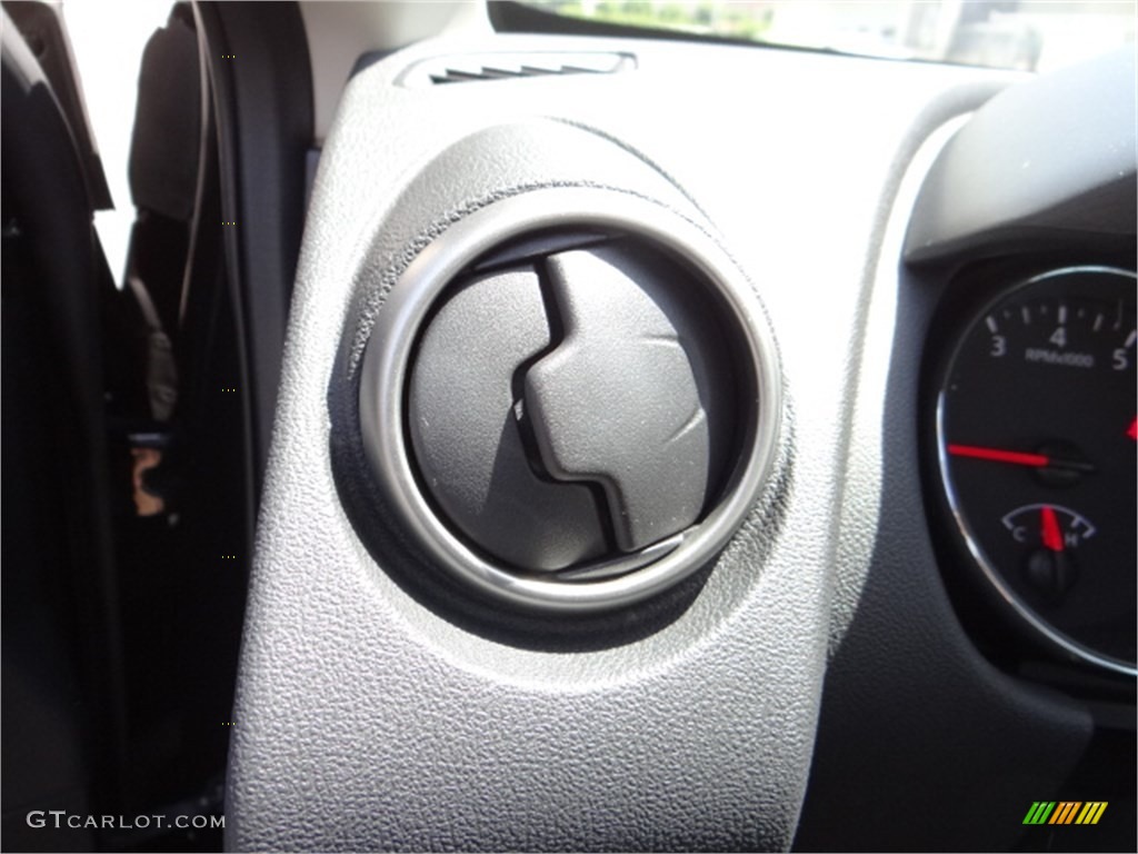 2011 Rogue SV - Black Amethyst / Black photo #17
