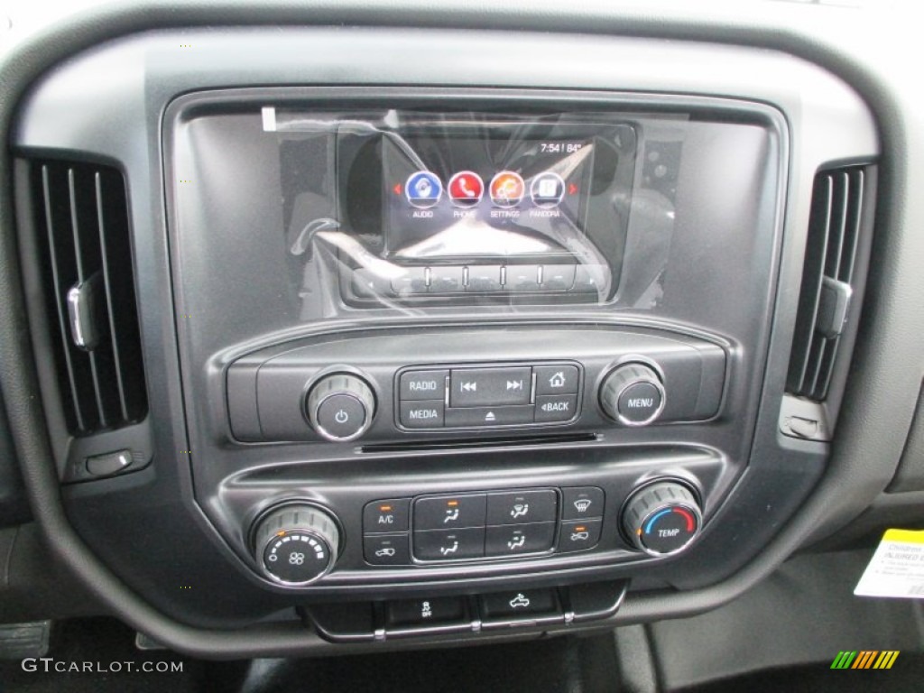 2015 GMC Sierra 2500HD Regular Cab Chassis Controls Photo #94676840