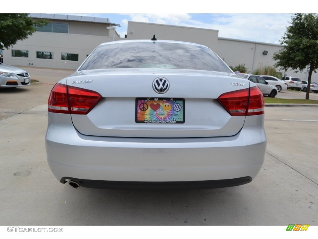 2014 Passat 1.8T SE - Reflex Silver Metallic / Moonrock photo #4