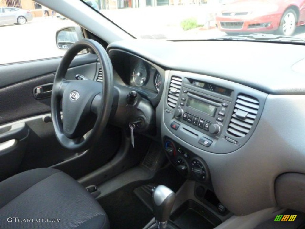 2008 Rio LX Sedan - Silver Metallic / Gray photo #15